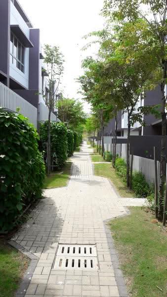 3-storey Terraced House for Sale in Bandar Putra Permai (Seri Kembangan) - Raymond Chee Kean Pang - PropertyGuru.com.my