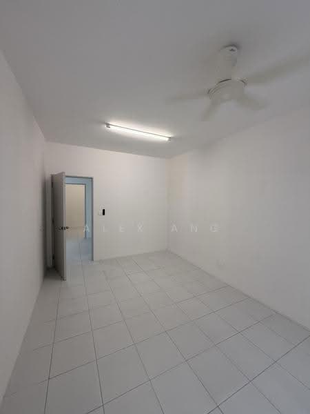 Kondominium untuk Disewa di Residensi Sateria - Alex Ang - PropertyGuru.com.my