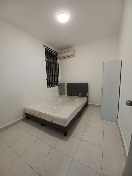 Terraced House for Rent in Taman Mengkibol (Kluang) - Lan Tai Chow - Bedroom - PropertyGuru.com.my