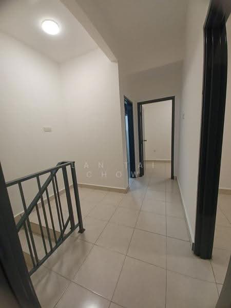 Terraced House for Rent in Taman Mengkibol (Kluang) - Lan Tai Chow - Corridor - PropertyGuru.com.my