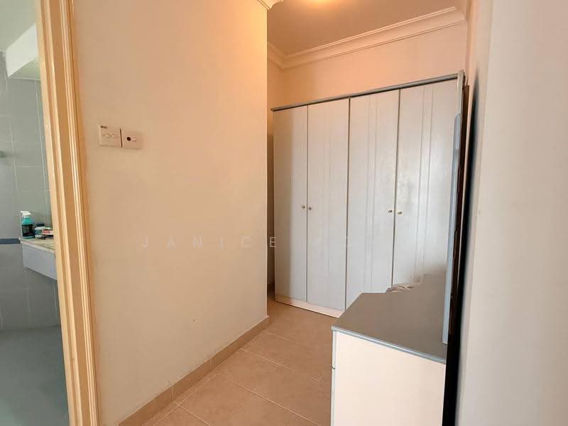 Condominium for Rent at The Straits View Condominium - Janice Yong - Corridor - PropertyGuru.com.my