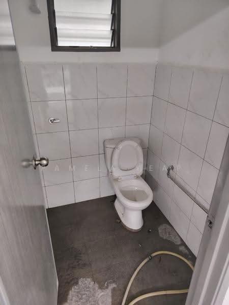 Gudang untuk Disewa di Batu Maung (Penang) - Pamela Yeap - Bathroom - PropertyGuru.com.my