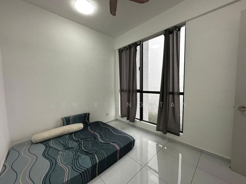 Kediaman Servis untuk Dijual di Sky Trees - Jun Xiong Tan - Bedroom - PropertyGuru.com.my