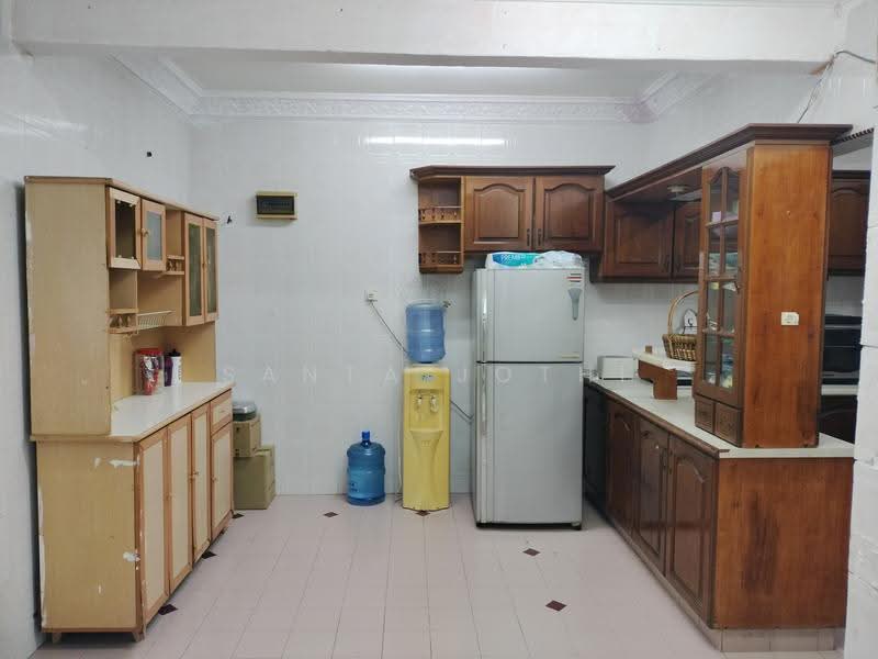 Link Bungalow for Rent in Bukit Indah (Ampang) - Santa Jothi - Kitchen - PropertyGuru.com.my