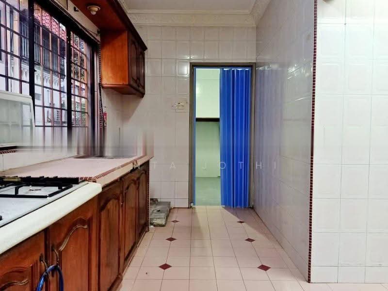 Link Bungalow for Rent in Bukit Indah (Ampang) - Santa Jothi - Kitchen - PropertyGuru.com.my
