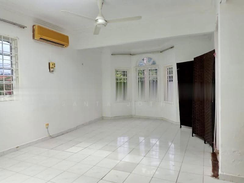 Link Bungalow for Rent in Bukit Indah (Ampang) - Santa Jothi - Living Room - PropertyGuru.com.my