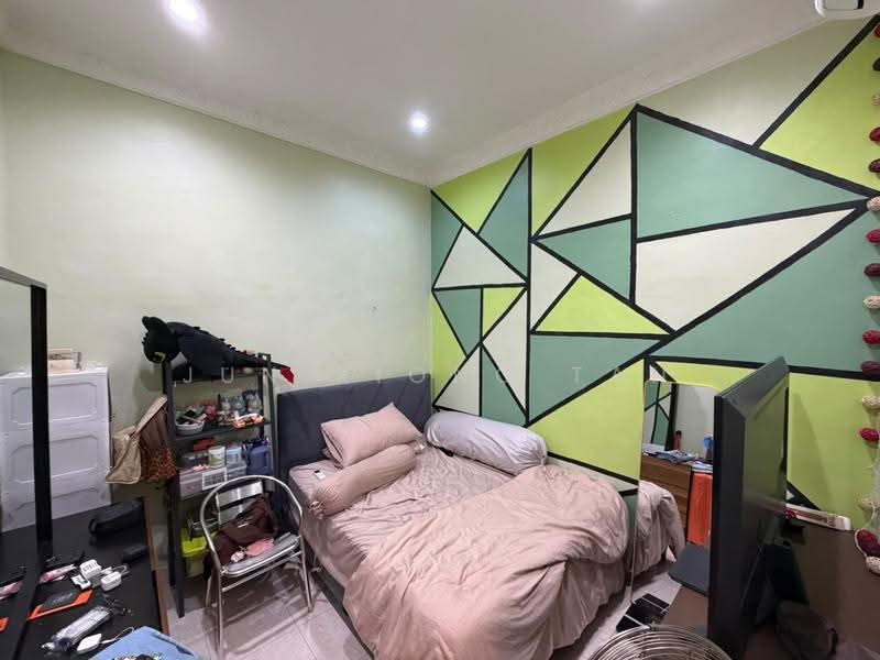 Rumah Teres 1-Tingkat untuk Dijual di Taman Kempas Indah (Tebrau) - Jun Xiong Tan - Bedroom - PropertyGuru.com.my