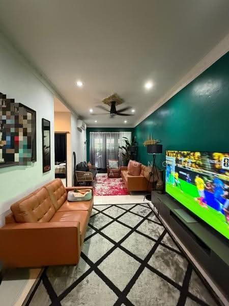 Rumah Teres 1-Tingkat untuk Dijual di Taman Kempas Indah (Tebrau) - Jun Xiong Tan - Living Room - PropertyGuru.com.my