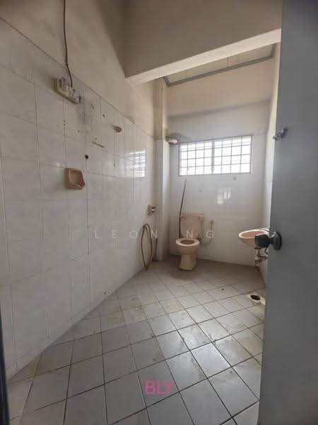 Rumah Teres 1.5-Tingkat untuk Dijual di Off Jalan Meru (Klang) - Leon Ng - Bathroom - PropertyGuru.com.my