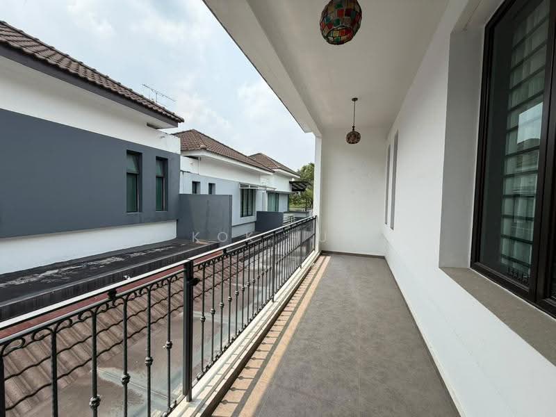 Cluster House for Sale in Taman Adda Heights (Tebrau) - Kok Hui - Balcony - PropertyGuru.com.my