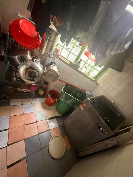 Rumah Flat untuk Dijual di Taman Megah Ria - Jun Xiong Tan - Kitchen - PropertyGuru.com.my