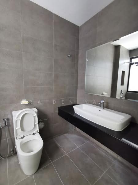 2-storey Terraced House for Sale in Taman Bukit Subang (Shah Alam) - Raiden Yap - Bathroom - PropertyGuru.com.my