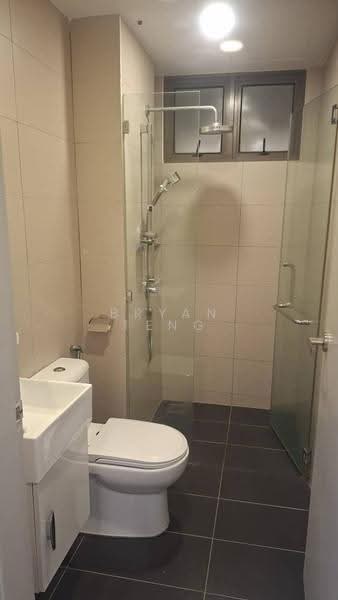 Kondominium untuk Dijual di Skycube - Bryan Teng - Bathroom - PropertyGuru.com.my