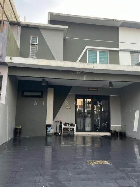 Rumah Teres 2-Tingkat untuk Dijual di Setia Tropika (Johor Bahru) - AIN RAHIM - Exterior - PropertyGuru.com.my
