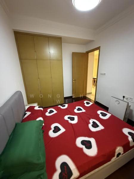 Kediaman Servis untuk Disewa di R&F Princess Cove Phase 1 - Wong Shau Wei - Bedroom - PropertyGuru.com.my