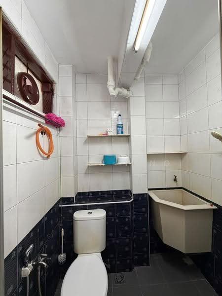 Pangsapuri untuk Dijual di Desa Green - Bryan Teng - Bathroom - PropertyGuru.com.my