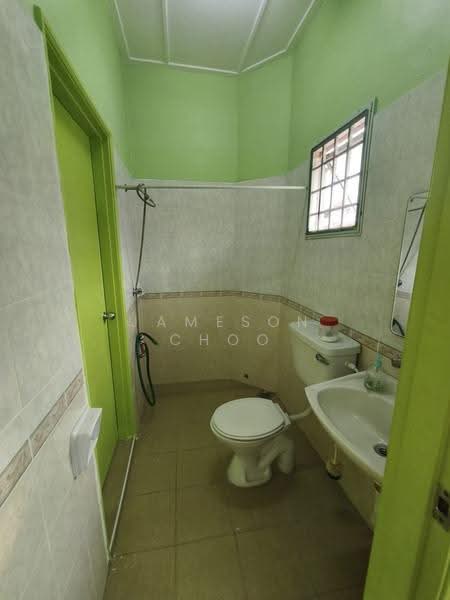 2-storey Terraced House for Sale in Taman Impian Emas (Skudai) - Jameson Choo - Bathroom - PropertyGuru.com.my