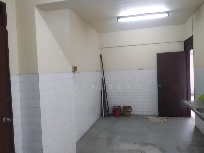 Pangsapuri untuk Dijual di Bangunan Choo Cheng Khay - Alvin Seah - Kitchen - PropertyGuru.com.my
