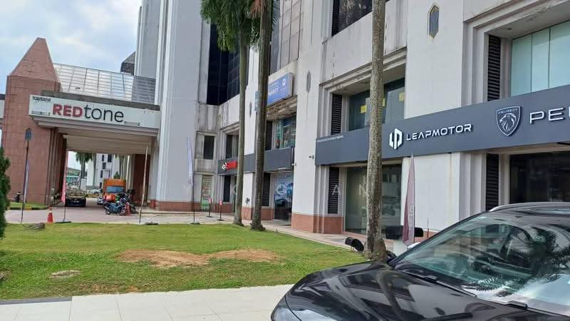 Shop / Office for Sale in Bandar Puteri Puchong (Puchong) - Yik Chan - Exterior - PropertyGuru.com.my