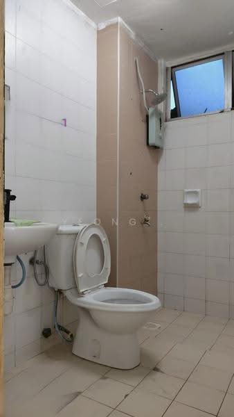 Condominium for Rent at Cyberia Smart Homes - Yeong . - Bathroom - PropertyGuru.com.my