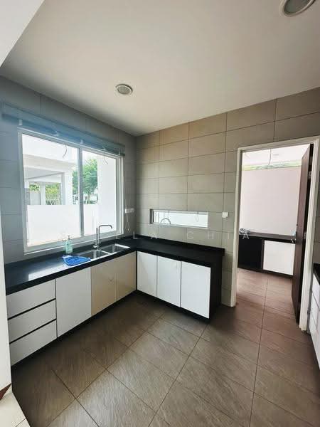 Bungalow House untuk Disewa di Senibong Cove (Masai) - Stella Chia - Kitchen - PropertyGuru.com.my