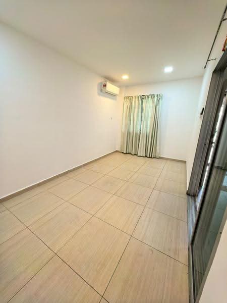 2-storey Terraced House for Sale in Taman Impian Emas (Skudai) - Wallace Ang - Interior - PropertyGuru.com.my