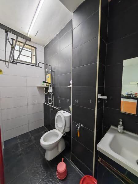 2-storey Terraced House for Sale in Taman Molek (Johor Bahru) - Jocelyn Lee - PropertyGuru.com.my