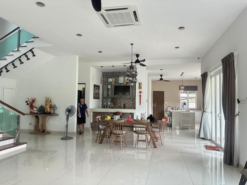 Bungalow House for Sale in Kluang (Johor) - Lan Tai Chow - Living Room - PropertyGuru.com.my