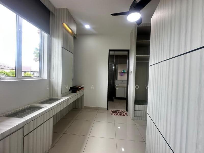 Bungalow House for Sale in Kluang (Johor) - Lan Tai Chow - Bedroom - PropertyGuru.com.my