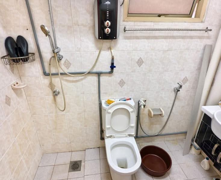 Pangsapuri untuk Dijual di Sri Intan 2 - Ron Yap - Bathroom - PropertyGuru.com.my