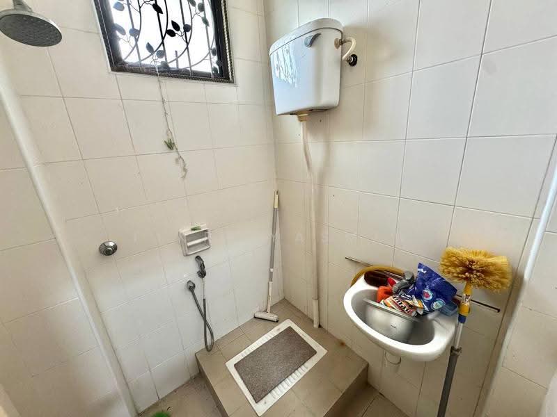 Rumah Berkembar untuk Dijual di Puncak Bangi (Bandar Baru Bangi) - Fikri Yasmin - Bathroom - PropertyGuru.com.my