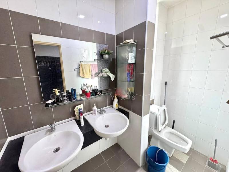 Rumah Berkembar untuk Dijual di Puncak Bangi (Bandar Baru Bangi) - Fikri Yasmin - Bathroom - PropertyGuru.com.my