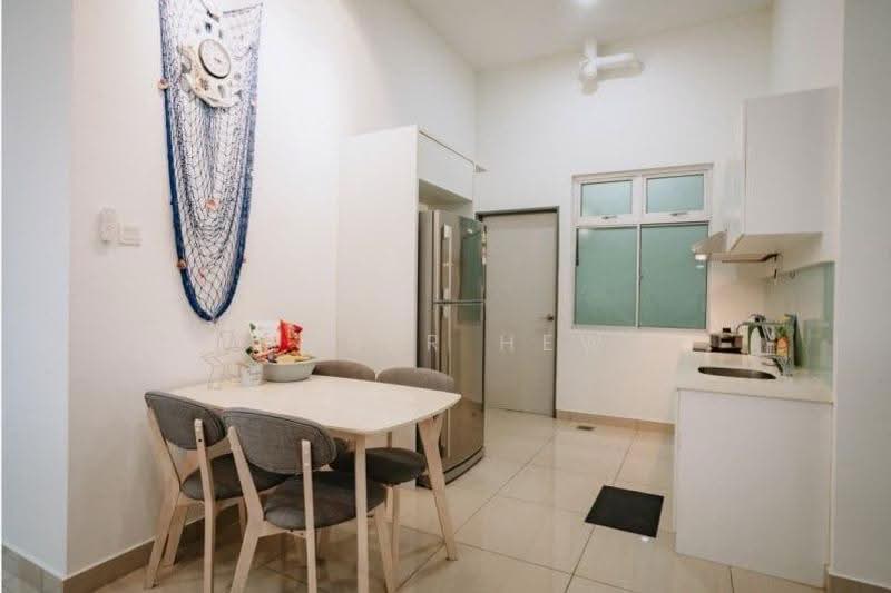 Kediaman Servis untuk Dijual di Manhattan - Amber Hew - PropertyGuru.com.my