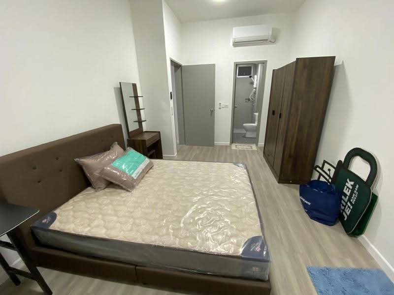 Condominium for Rent at Lakefront Residence - Yeong . - Bedroom - PropertyGuru.com.my