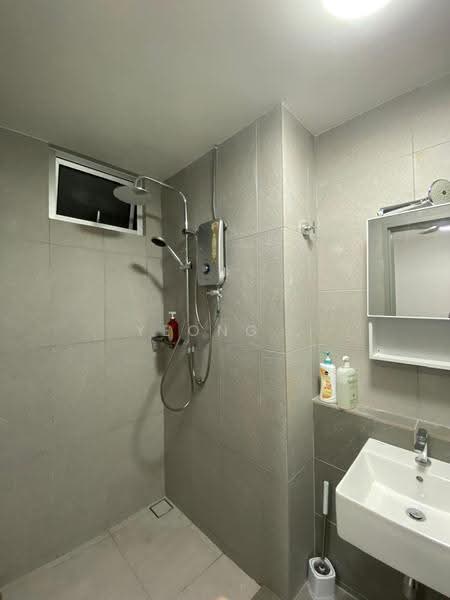 Condominium for Rent at Lakefront Residence - Yeong . - Bathroom - PropertyGuru.com.my