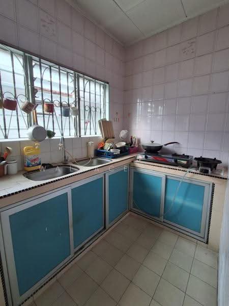 Rumah Teres 1-Tingkat untuk Dijual di Taman Ungku Tun Aminah (Skudai) - Wallace Ang - Kitchen - PropertyGuru.com.my