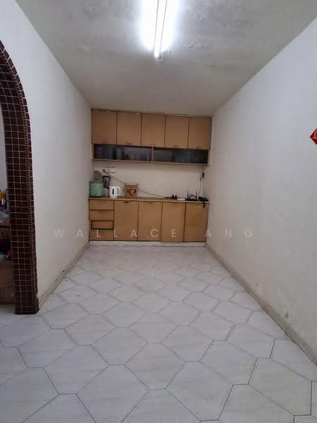 Rumah Teres 1-Tingkat untuk Dijual di Taman Ungku Tun Aminah (Skudai) - Wallace Ang - Kitchen - PropertyGuru.com.my