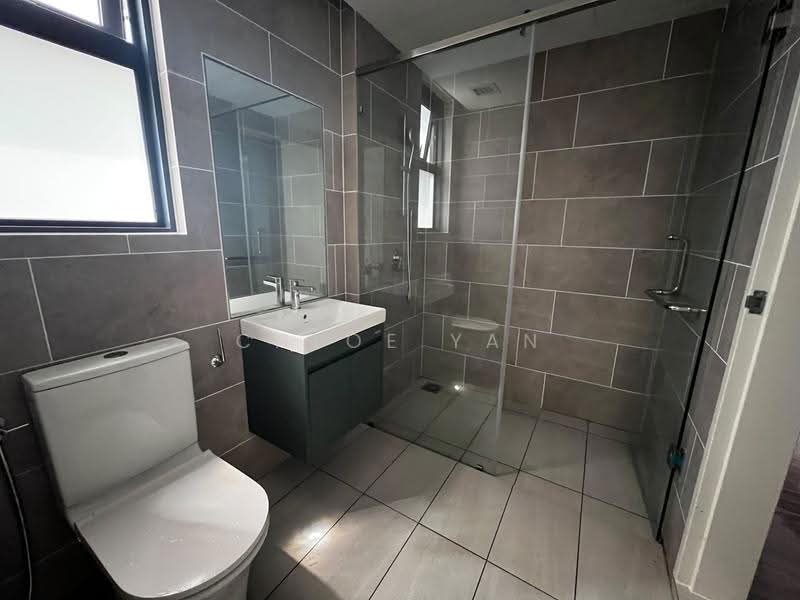 Kediaman Servis untuk Dijual di Residensi Estetik 8 (Est8) - Chloe Yan - Bathroom - PropertyGuru.com.my