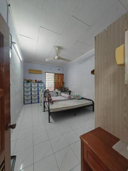 Rumah Teres 1-Tingkat untuk Dijual di Taman Sri Rambai (Bukit Mertajam) - Jane Ng - Bedroom - PropertyGuru.com.my