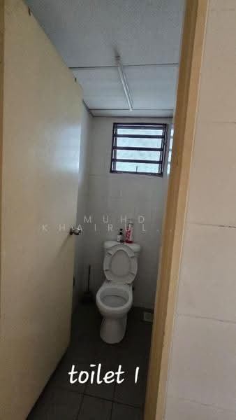 Shop for Sale in Saujana Utama (Selangor) - Muhd Khairulnawawi Kamaruddin - Bathroom - PropertyGuru.com.my