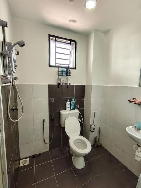 Rumah Teres 2-Tingkat untuk Dijual di Taman Nusantara (Iskandar Puteri (Nusajaya)) - Jun Xiong Tan - Bathroom - PropertyGuru.com.my