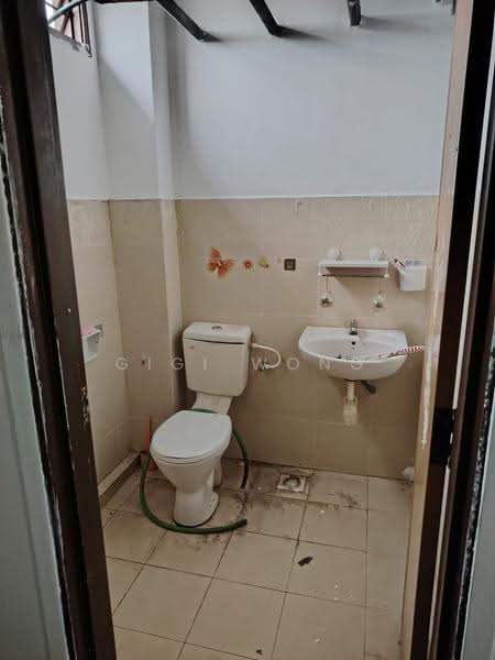 Shop for Rent in Taman Krubong Perdana (Krubong) - Gigi Wong - Bathroom - PropertyGuru.com.my