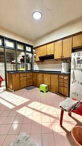 2-storey Terraced House for Sale in Taman Desa Cemerlang (Ulu Tiram) - Jun Xiong Tan - Kitchen - PropertyGuru.com.my