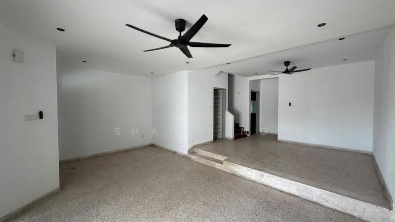 Rumah Teres 2-Tingkat untuk Dijual di Taman Perling (Perling) - Sharon Ng - Living Room - PropertyGuru.com.my