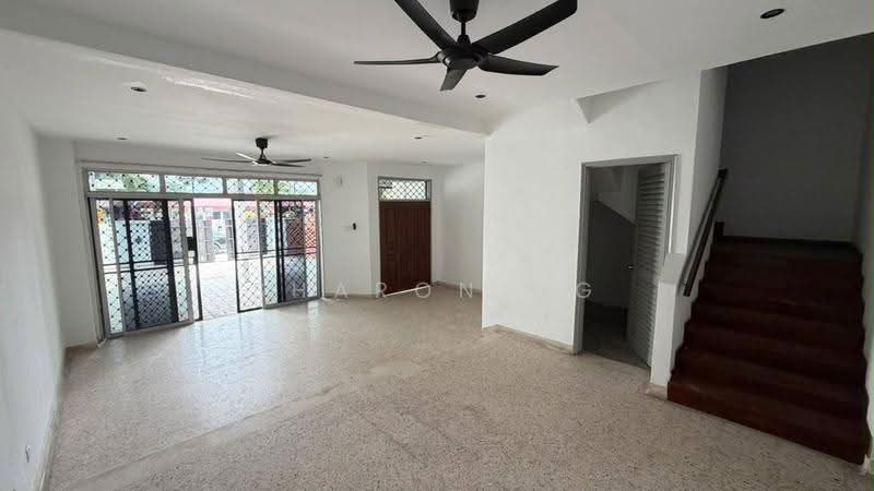 Rumah Teres 2-Tingkat untuk Dijual di Taman Perling (Perling) - Sharon Ng - Living Room - PropertyGuru.com.my