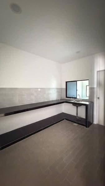 Rumah Teres 2-Tingkat untuk Dijual di Taman Perling (Perling) - Sharon Ng - Kitchen - PropertyGuru.com.my