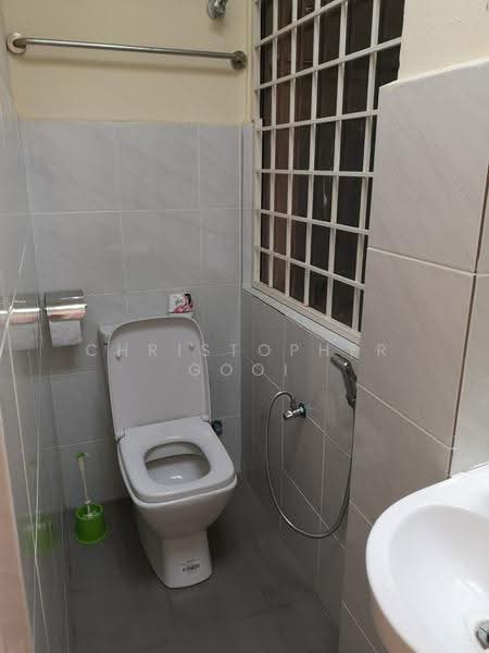 Kilang untuk Dijual di TAMAN PUCHONG UTAMA (Puchong) - Christopher Gooi - Bathroom - PropertyGuru.com.my