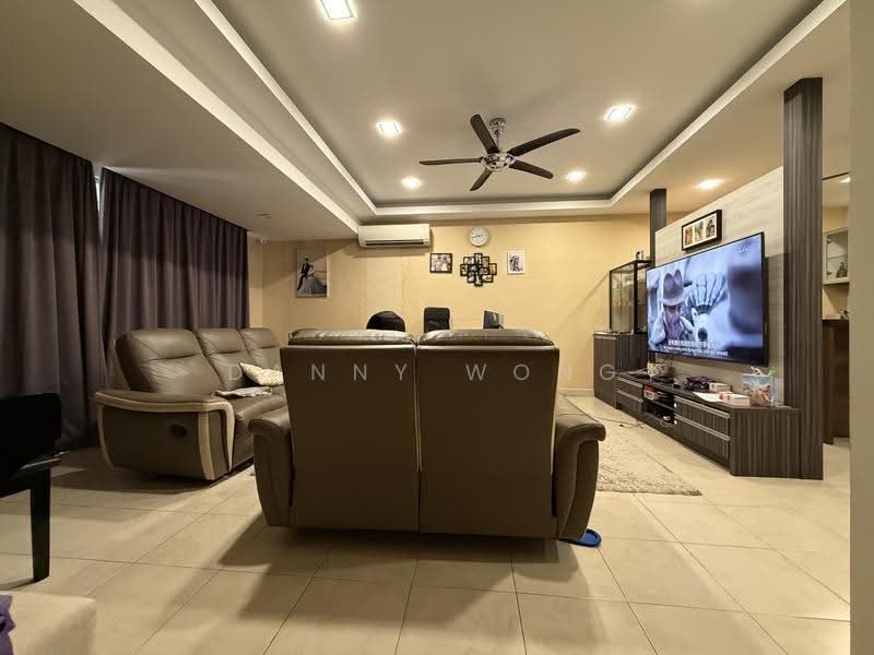 2-storey Terraced House for Rent in Bandar Seri Coalfields (Sungai Buloh) - Danny Wong - Living Room - PropertyGuru.com.my