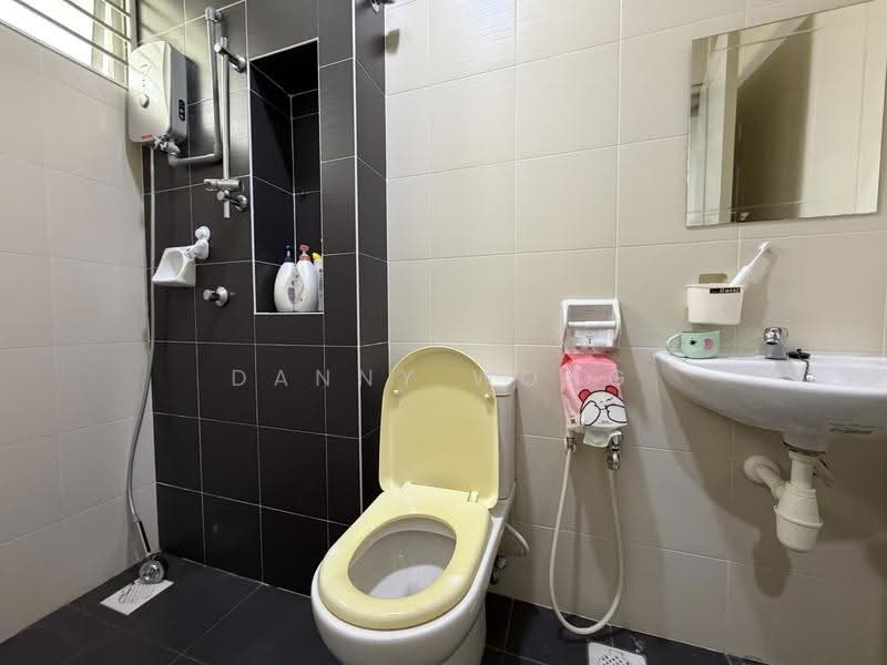 2-storey Terraced House for Rent in Bandar Seri Coalfields (Sungai Buloh) - Danny Wong - Bathroom - PropertyGuru.com.my