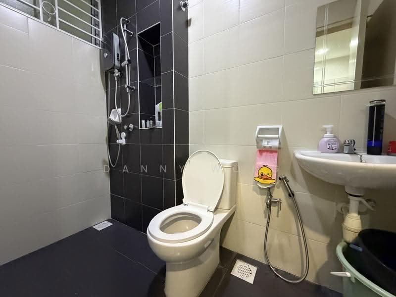 2-storey Terraced House for Rent in Bandar Seri Coalfields (Sungai Buloh) - Danny Wong - Bathroom - PropertyGuru.com.my